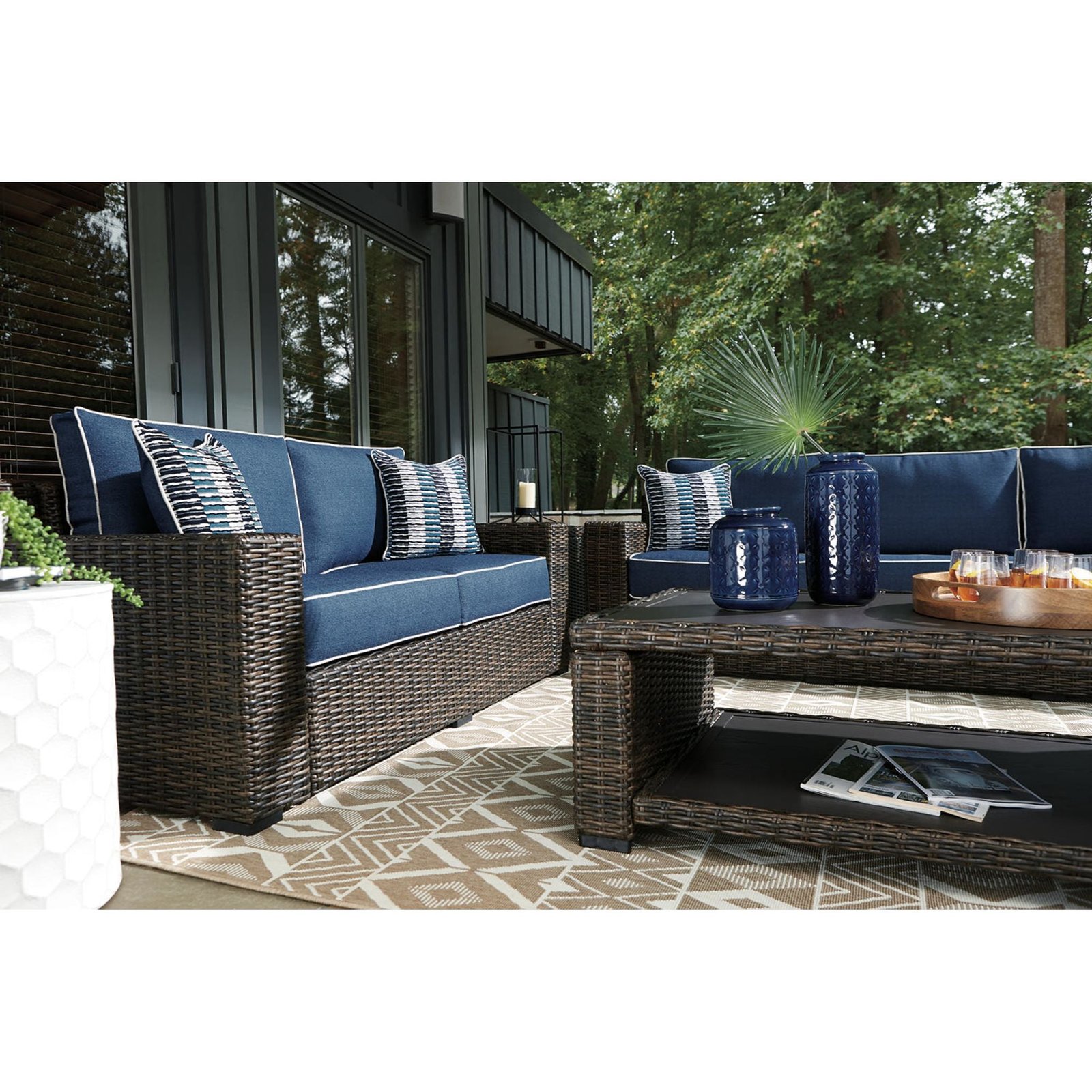 Grasson Lane Outdoor Rectangle Cocktail Table - 图片 15