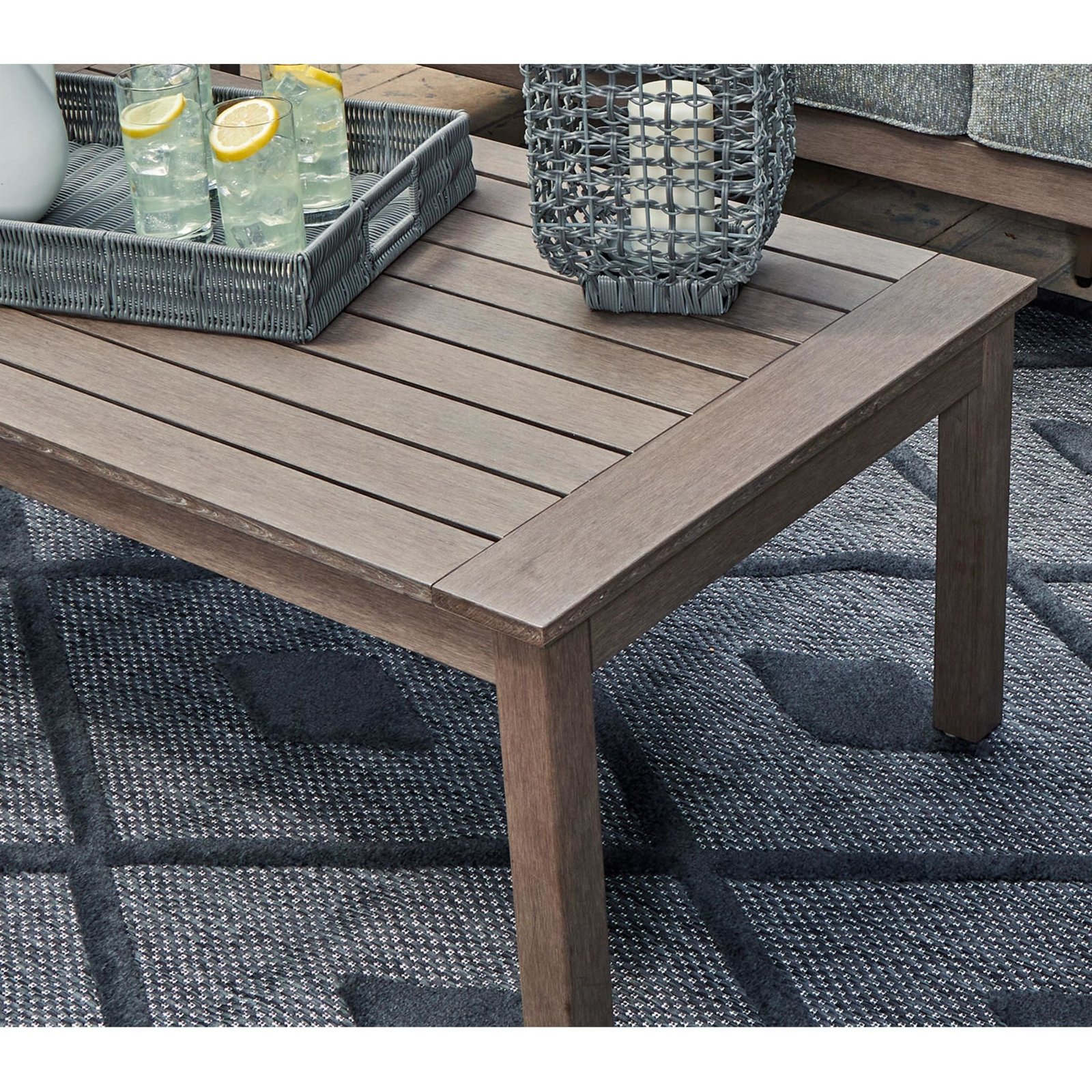 Hillside Barn Outdoor Coffee Table - 图片 37